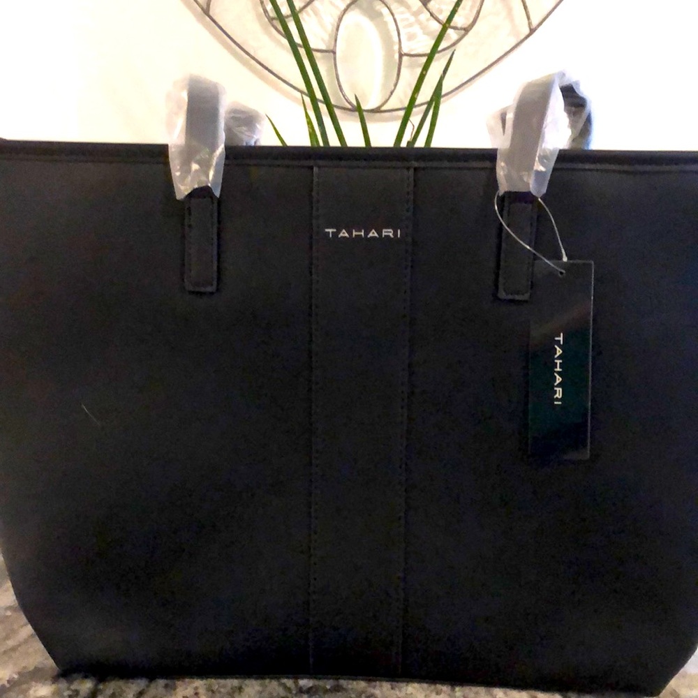 🖤Tahari Tote🎄🎄🌹